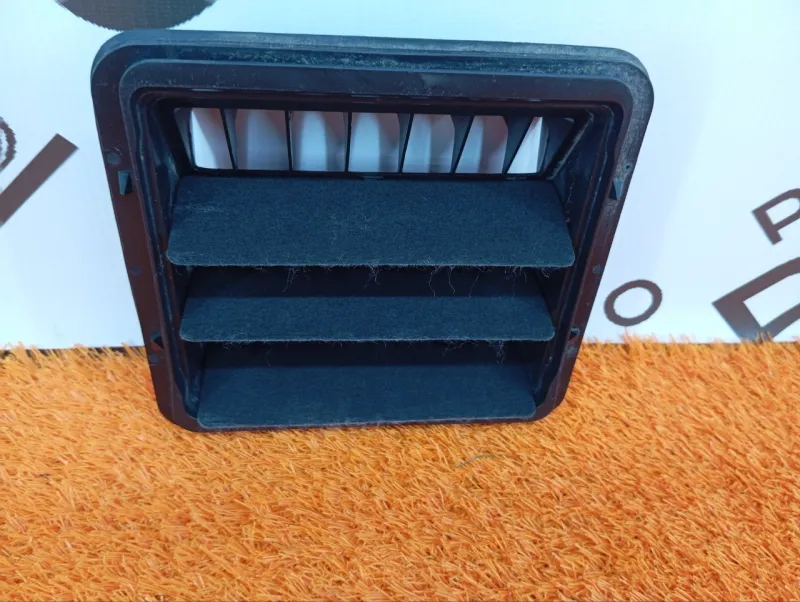 Решетка вентиляционная