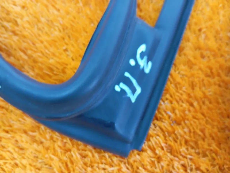 Уплотнитель двери