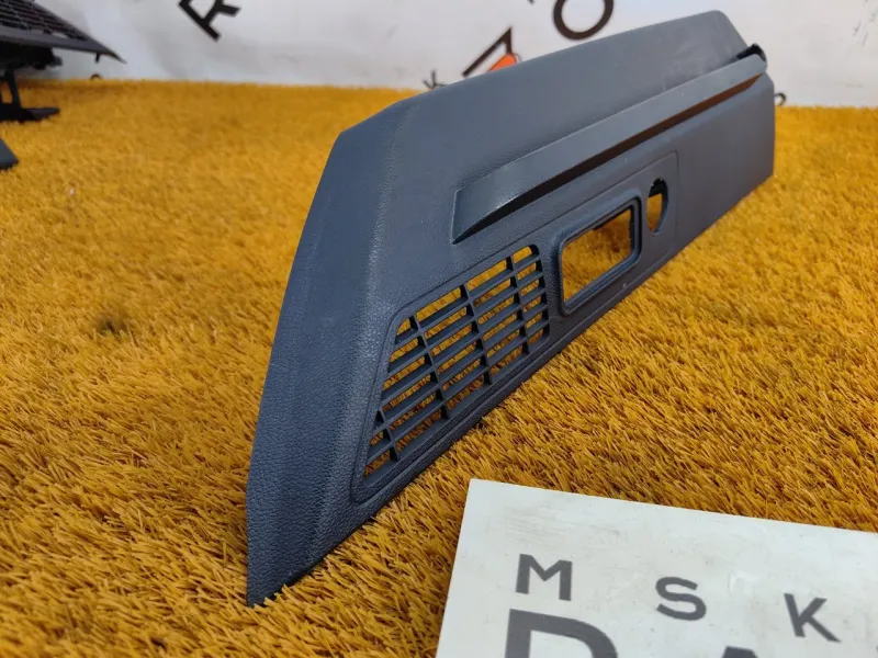 Обшивка багажника