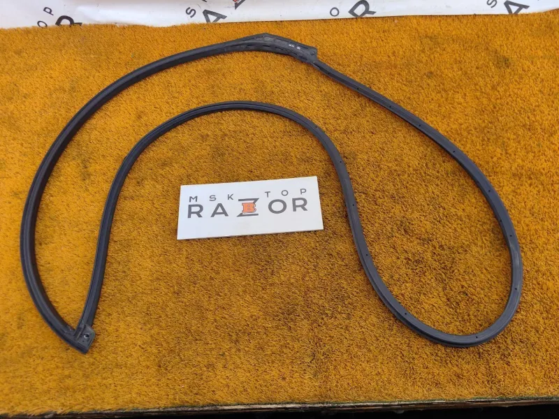 Уплотнитель двери