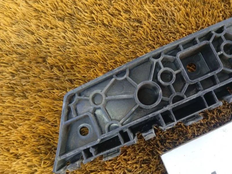 Крепление бампера