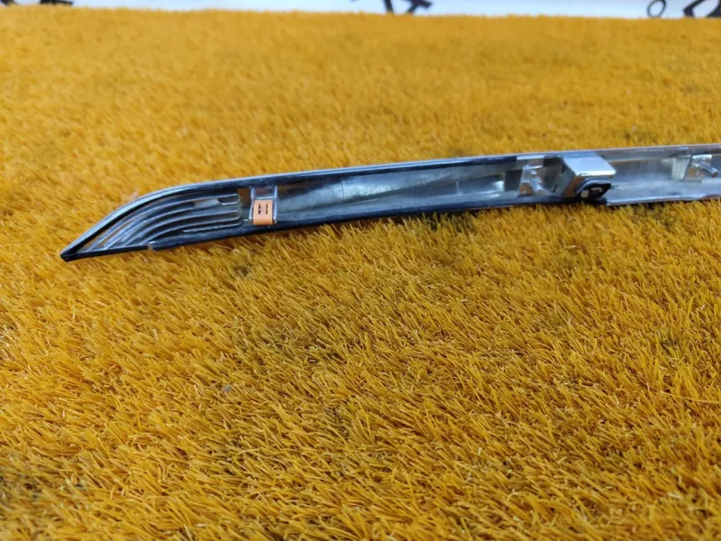 Накладка двери багажника