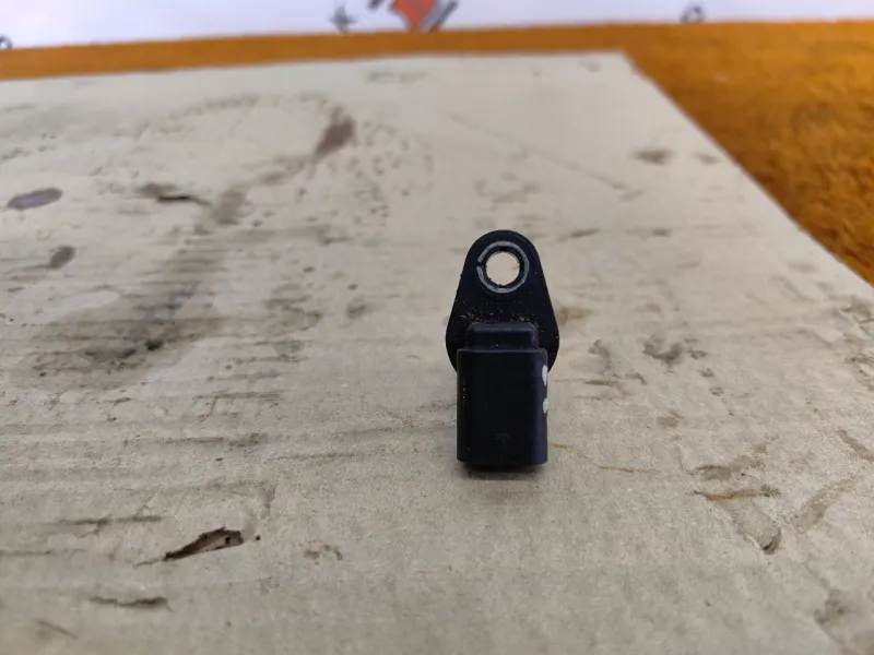 Датчик положения распредвала