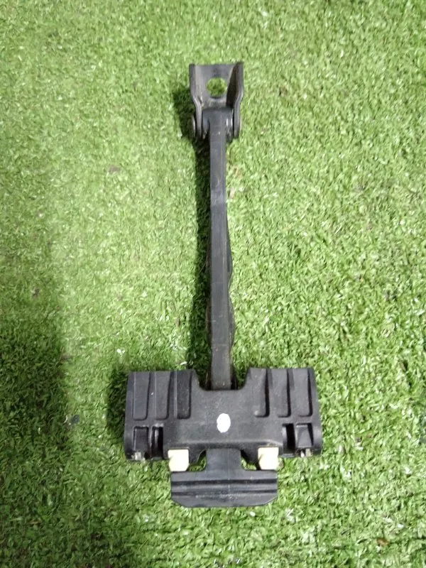 Ограничитель двери