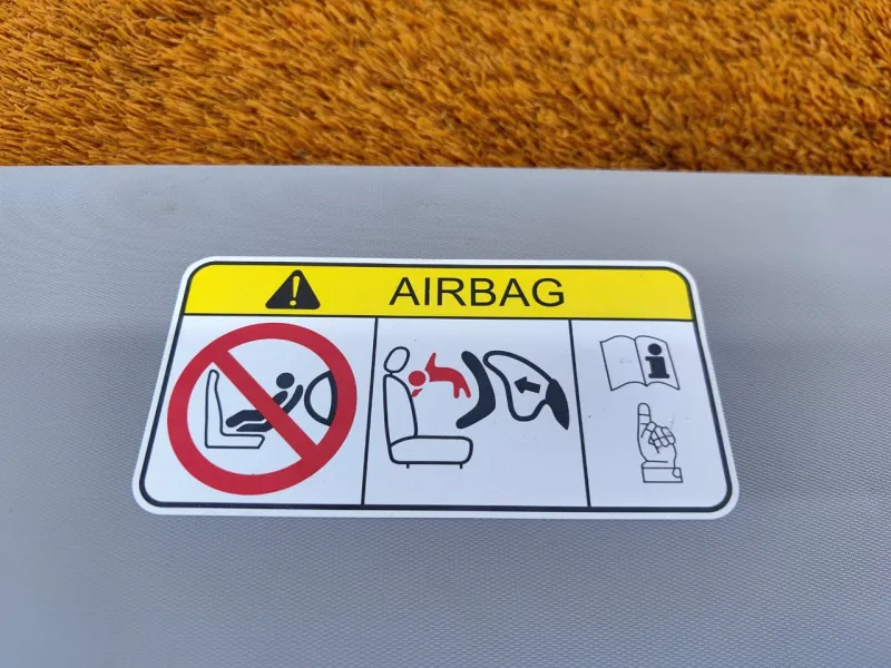 Козырек солнцезащитный