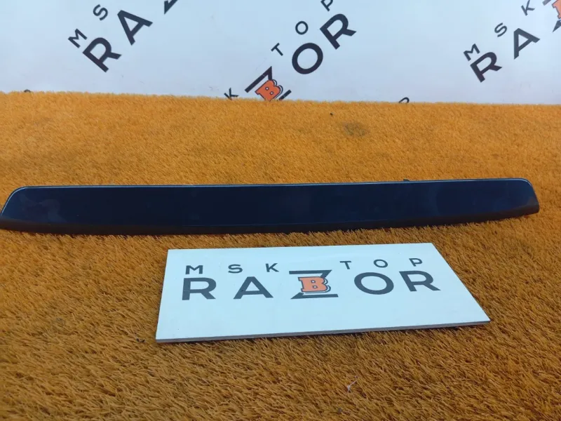 Накладка крышки багажника