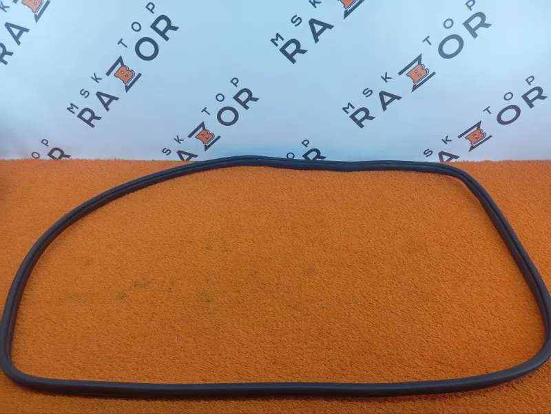 Уплотнитель проема двери