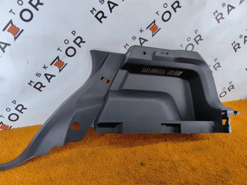 Обшивка багажника