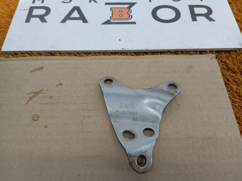 Кронштейн BMW X3 2018 8579604 G01 B47