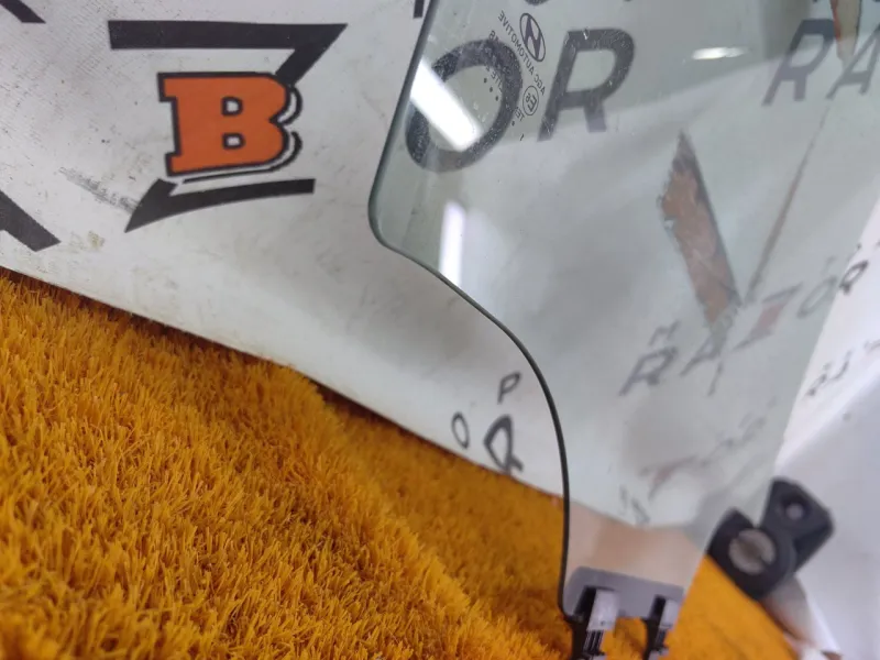 Стекло двери