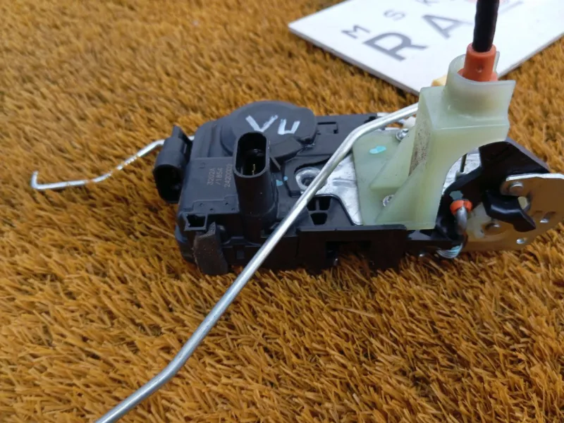 Замок двери