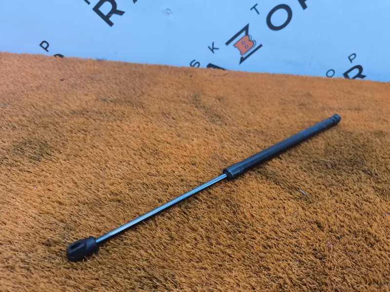 Амортизатор крышки багажника