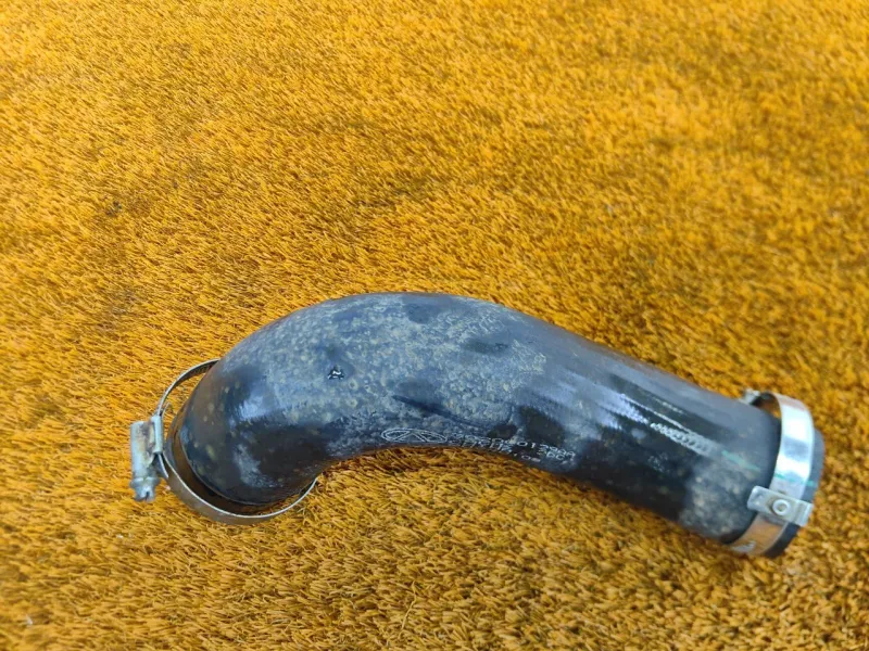 Патрубок интеркулера