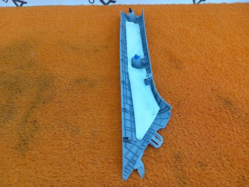 Накладка на стойку кузова