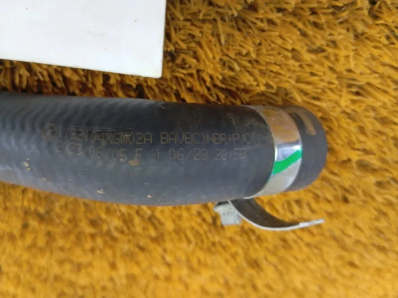 Патрубок радиатора