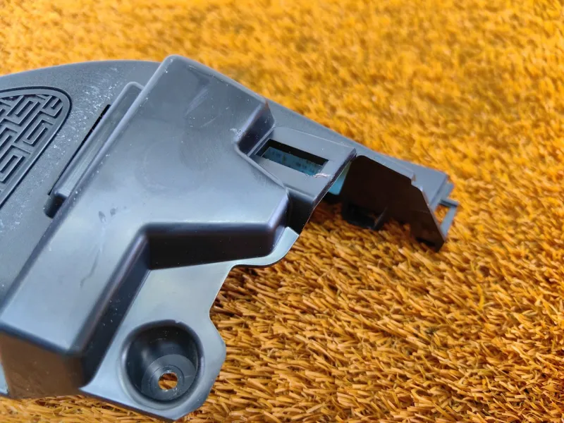 Уголок двери