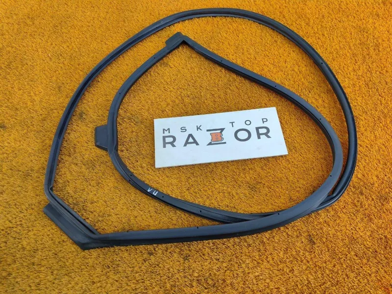 Уплотнитель двери