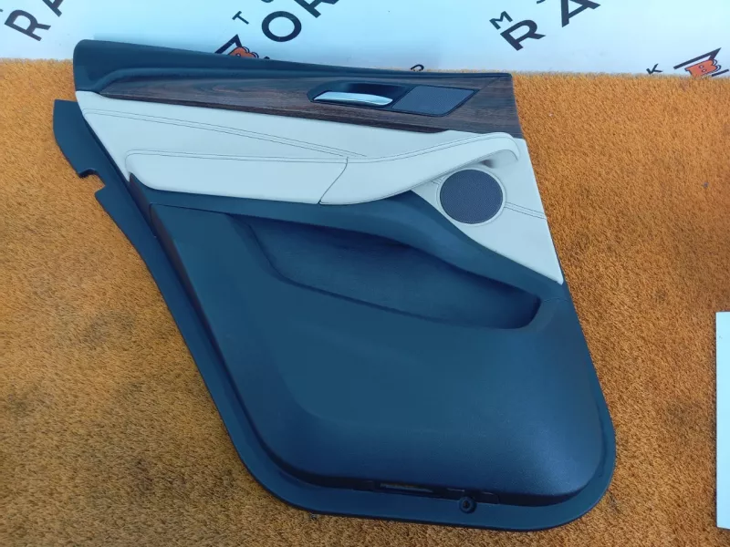 Обшивка двери