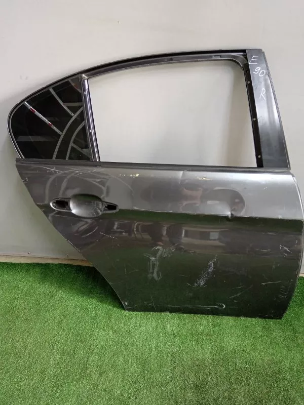 Дверь BMW 3-Series 2005 41007203648 E90, задняя правая