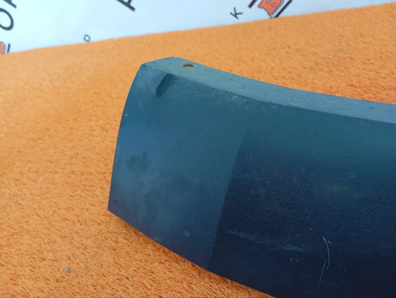 Молдинг бампера