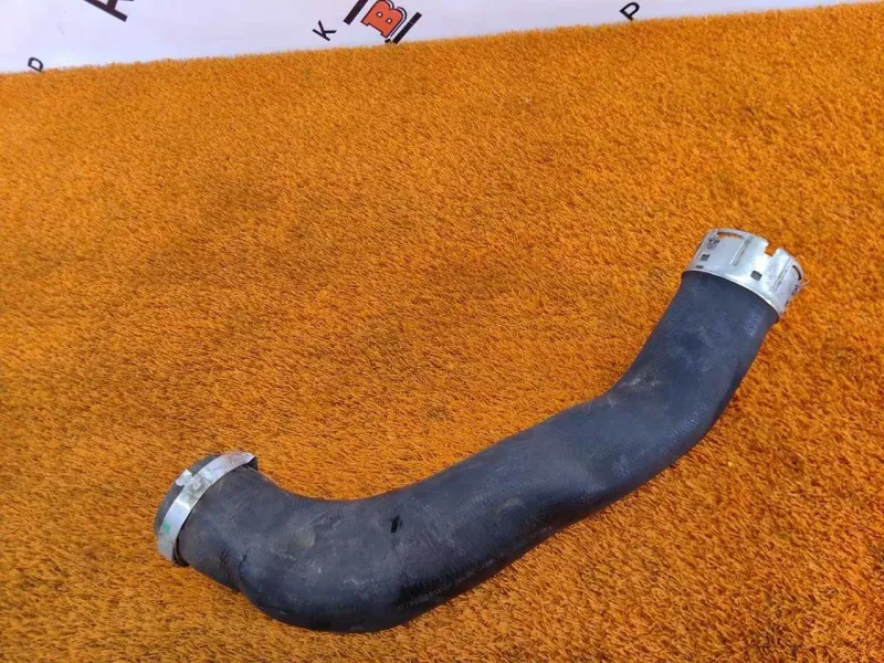 Патрубок интеркулера