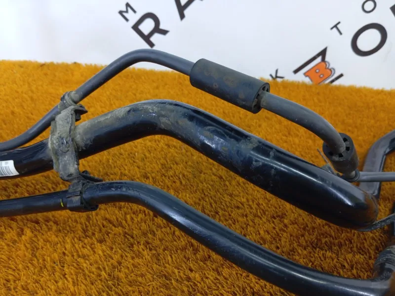 Горловина топливного бака