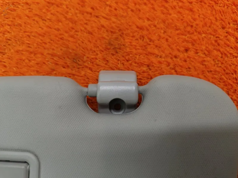 Козырек солнцезащитный