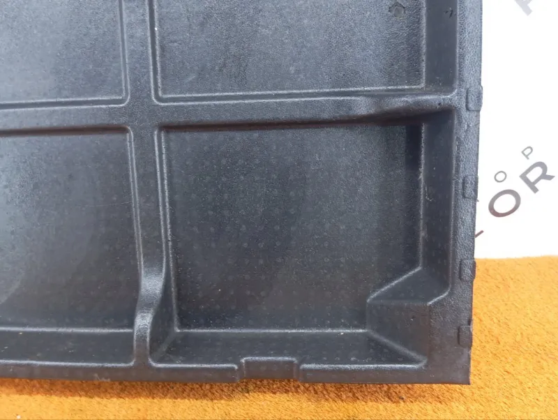 Ниша запасного колеса