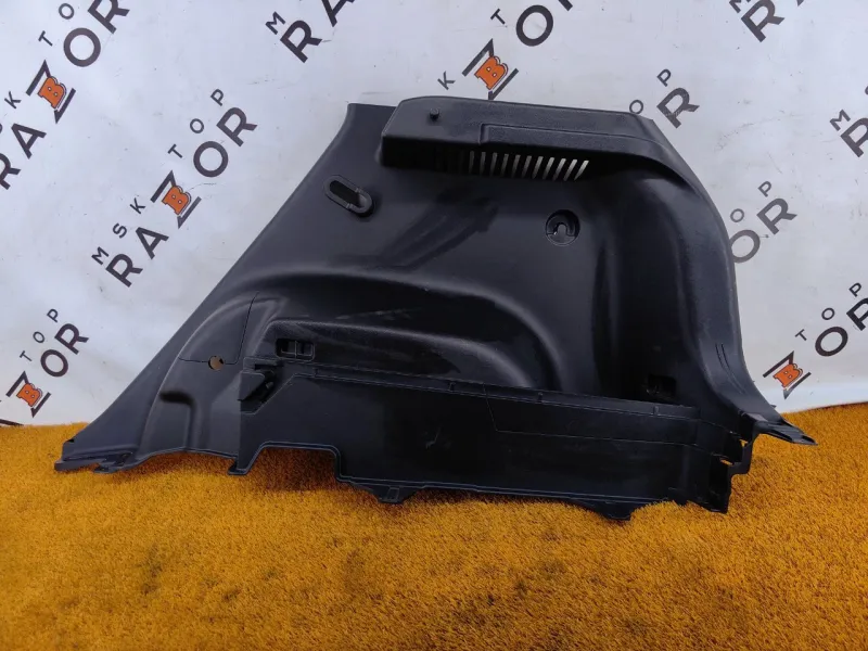 Обшивка багажника