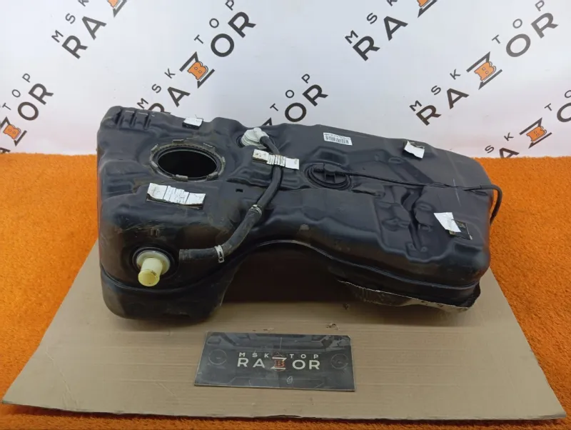 Бак топливный