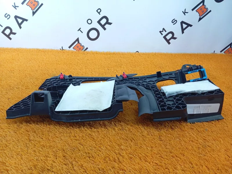 Облицовка пространства для ног