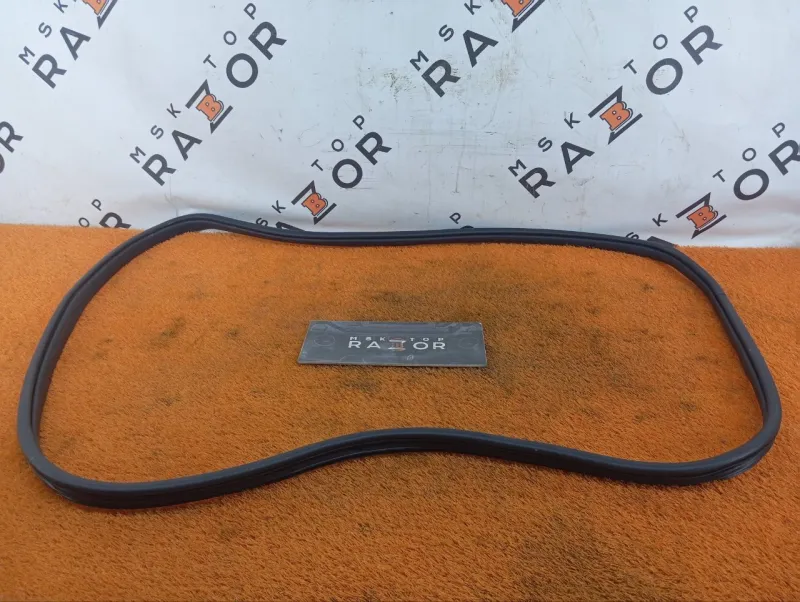 Уплотнитель проема двери