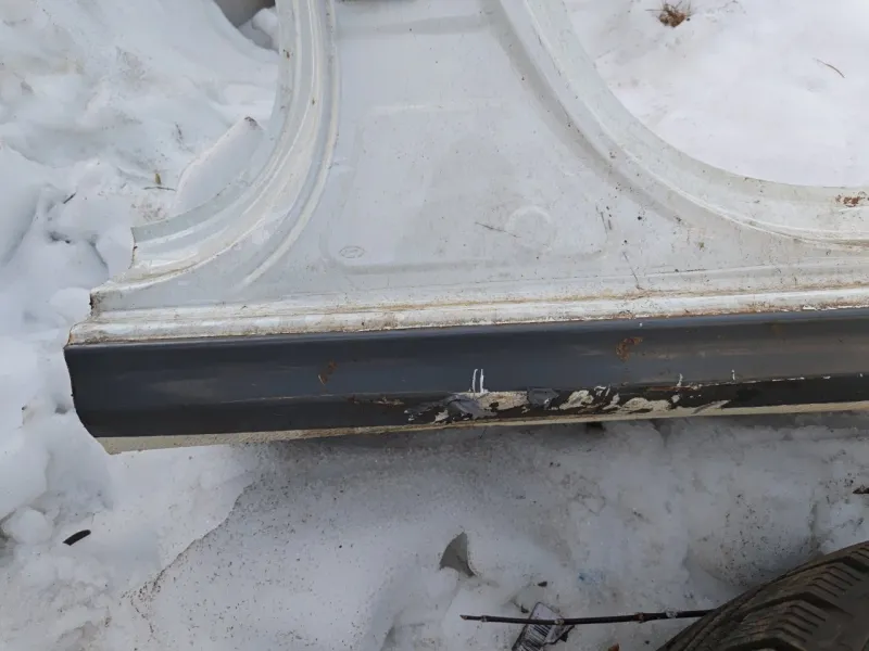 Порог с центральной стойкой