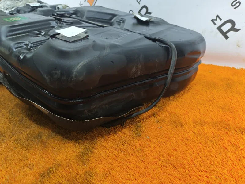 Бак топливный