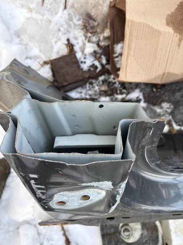 Порог с центральной стойкой