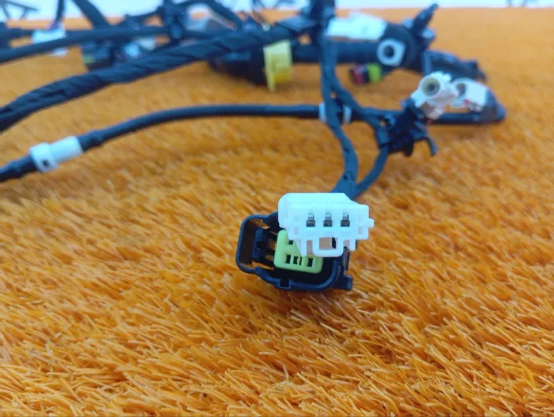 Электропроводка крышки багажника