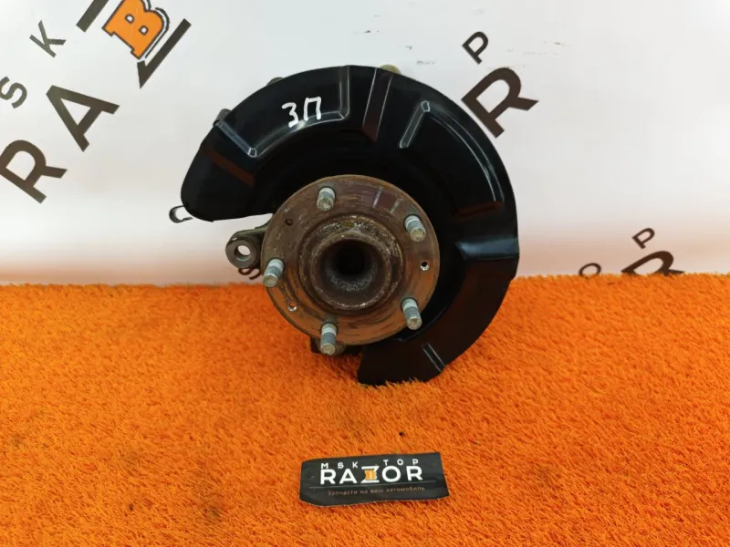 Кулак поворотный