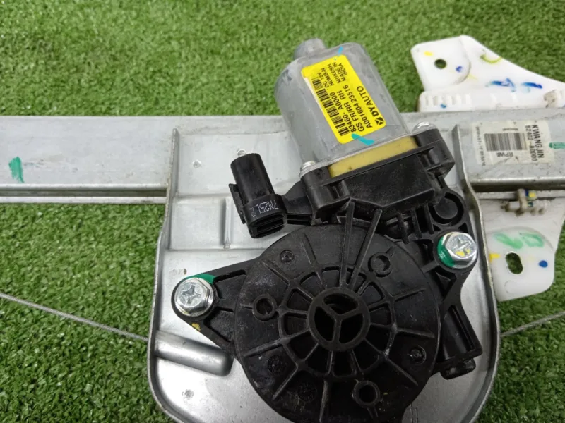 Стеклоподъемник