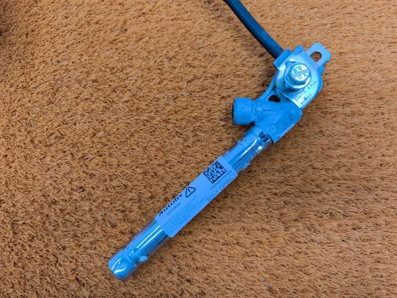 Ремень безопасности