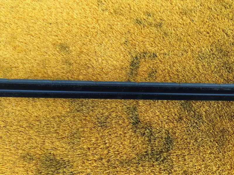 Уплотнитель стекла двери