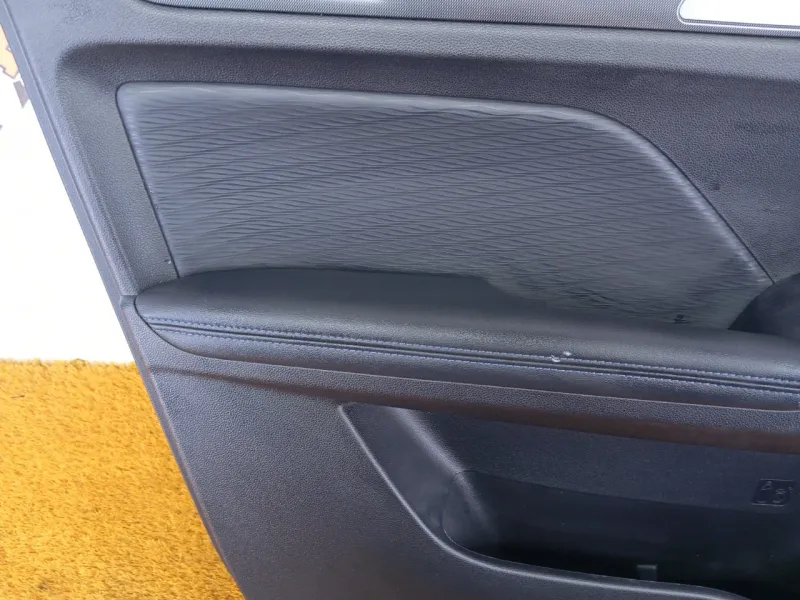 Обшивка двери