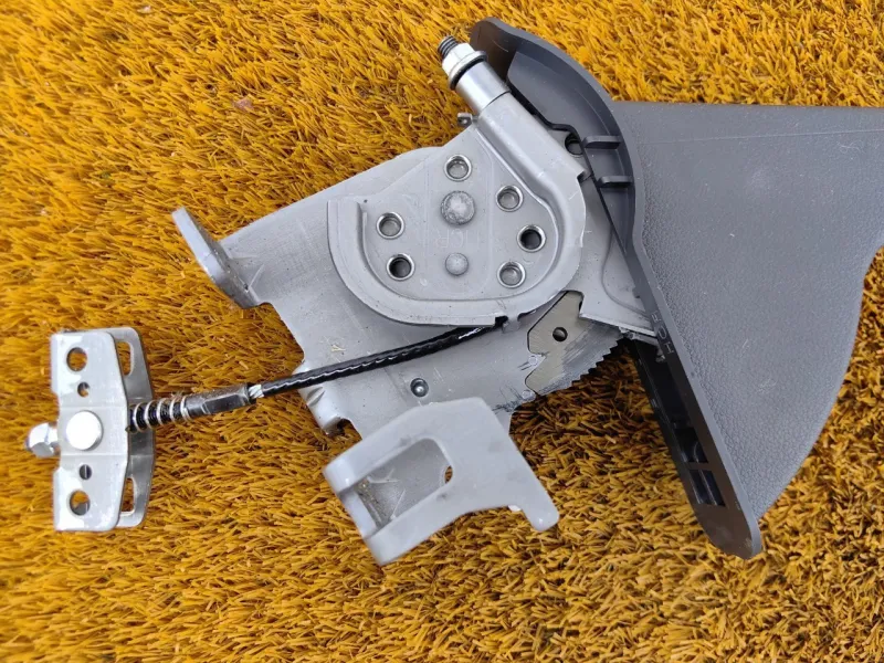 Рычаг стояночного тормоза