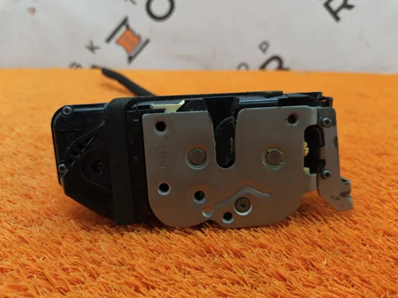 Замок двери