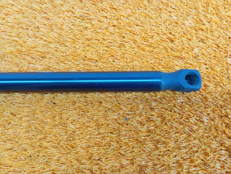 Амортизатор капота