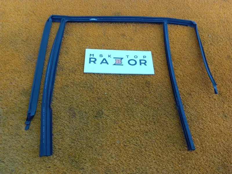 Уплотнитель стекла двери