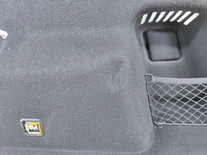 Обшивка багажника