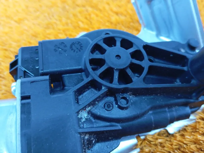 Моторчик стеклоочистителя