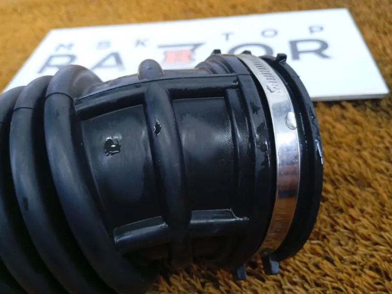 Патрубок воздушного фильтра