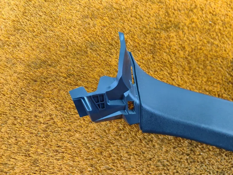 Накладка крышки багажника