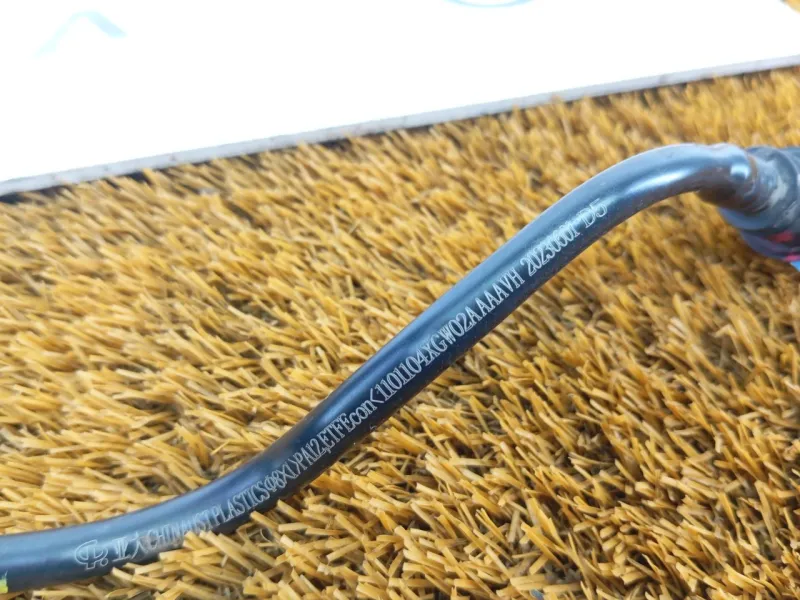 Трубка топливная